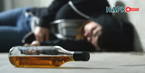 Пьяный лежит на земле